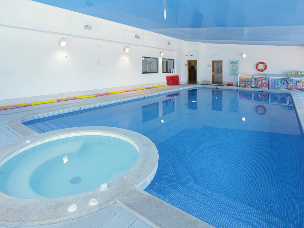 BrownsSportsResort-indoor-pool
