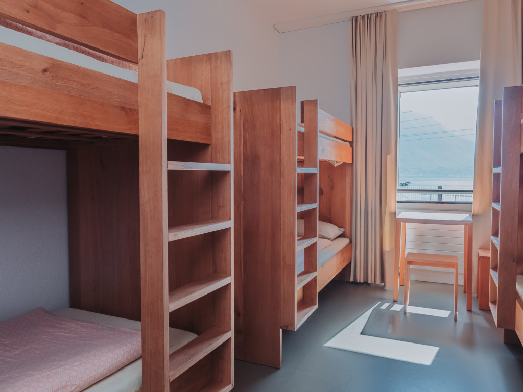 Jugendherberge-Montreux-Zimmer-6-Bett-Leonidas_Portmann-01