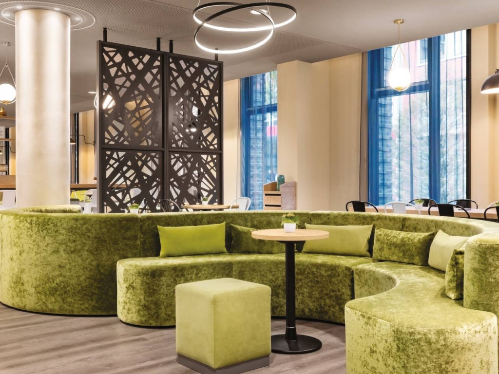 Super_8_by_Wyndham_Augsburg-Augsburg-Hotelhalle-1025644