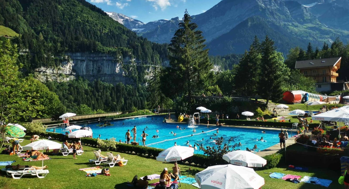 Palladium de Champéry outdoor pool and mountain terrace