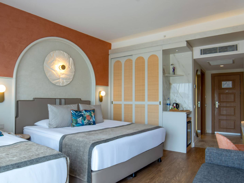 family deluxe room_bedroom1