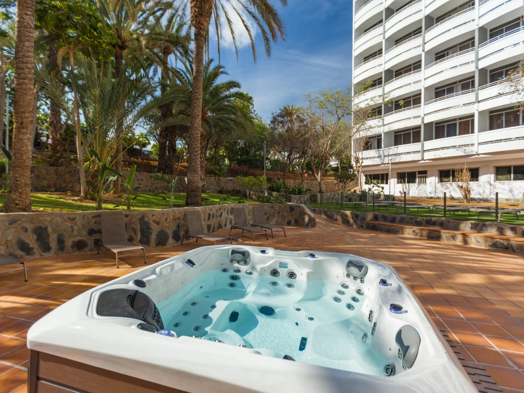 14. JACUZZY_ADULTS ONLY