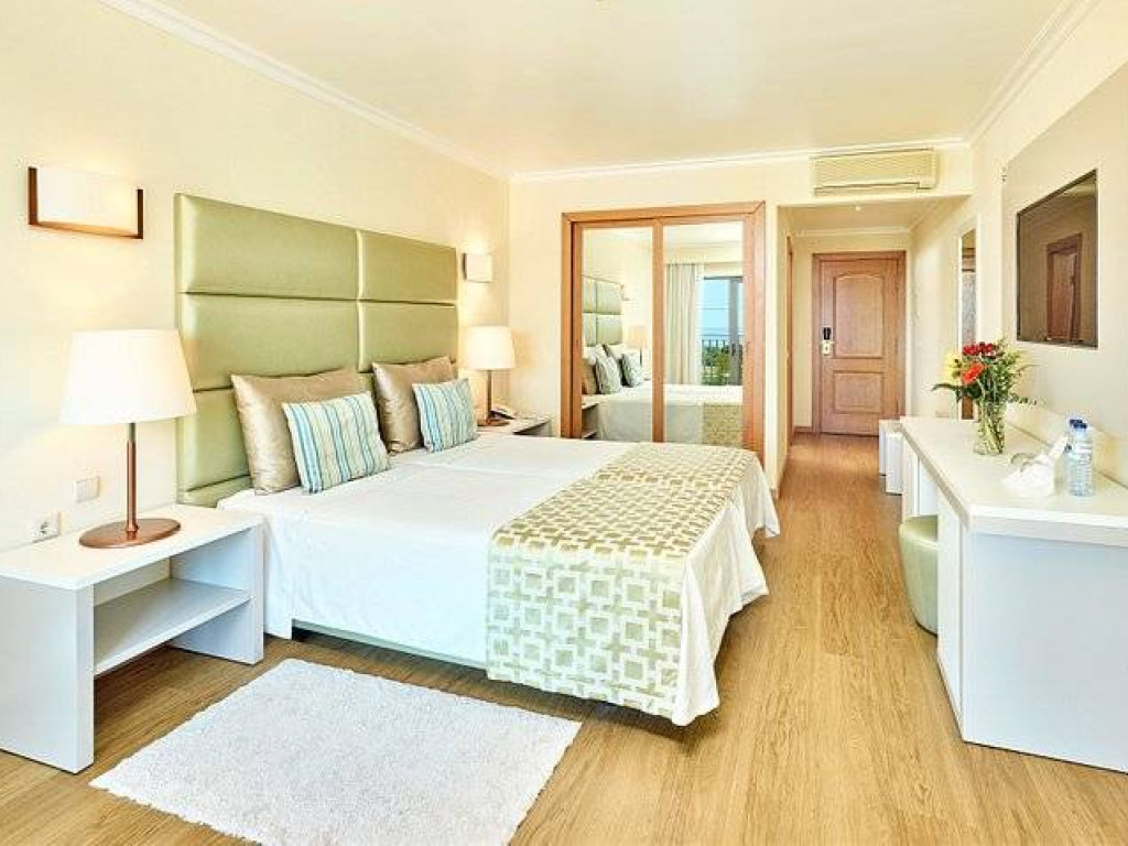 hotel-baia-grande