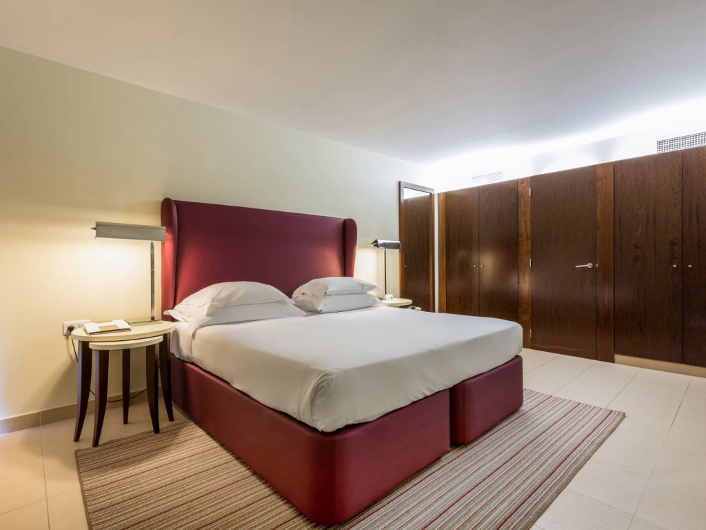 2Bedroom-Suite_05