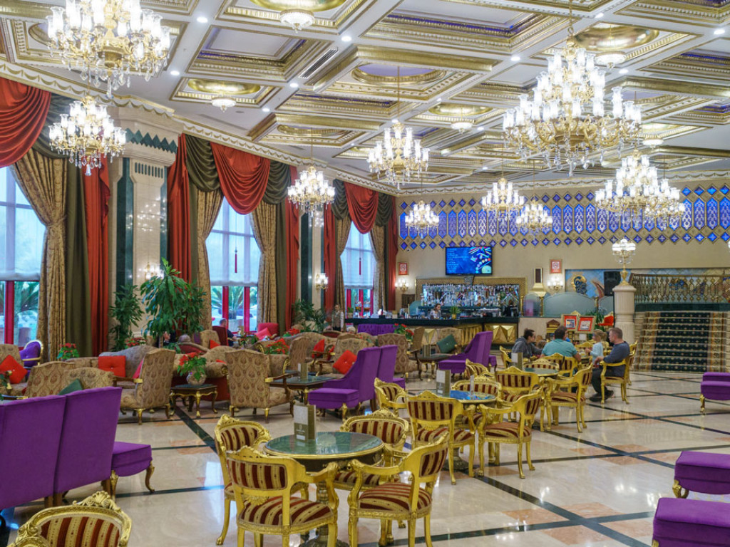 club-hotel-sera-lobby-bar-2-1754