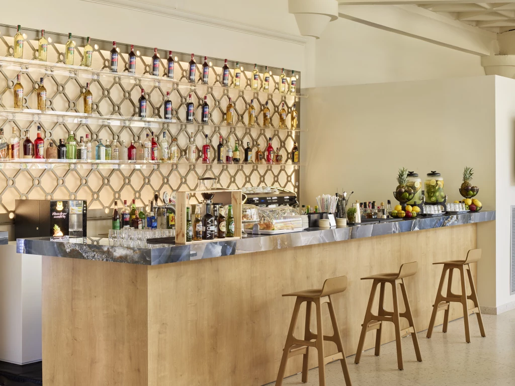 212SolTropikalDurres-Lobby Bar (2)
