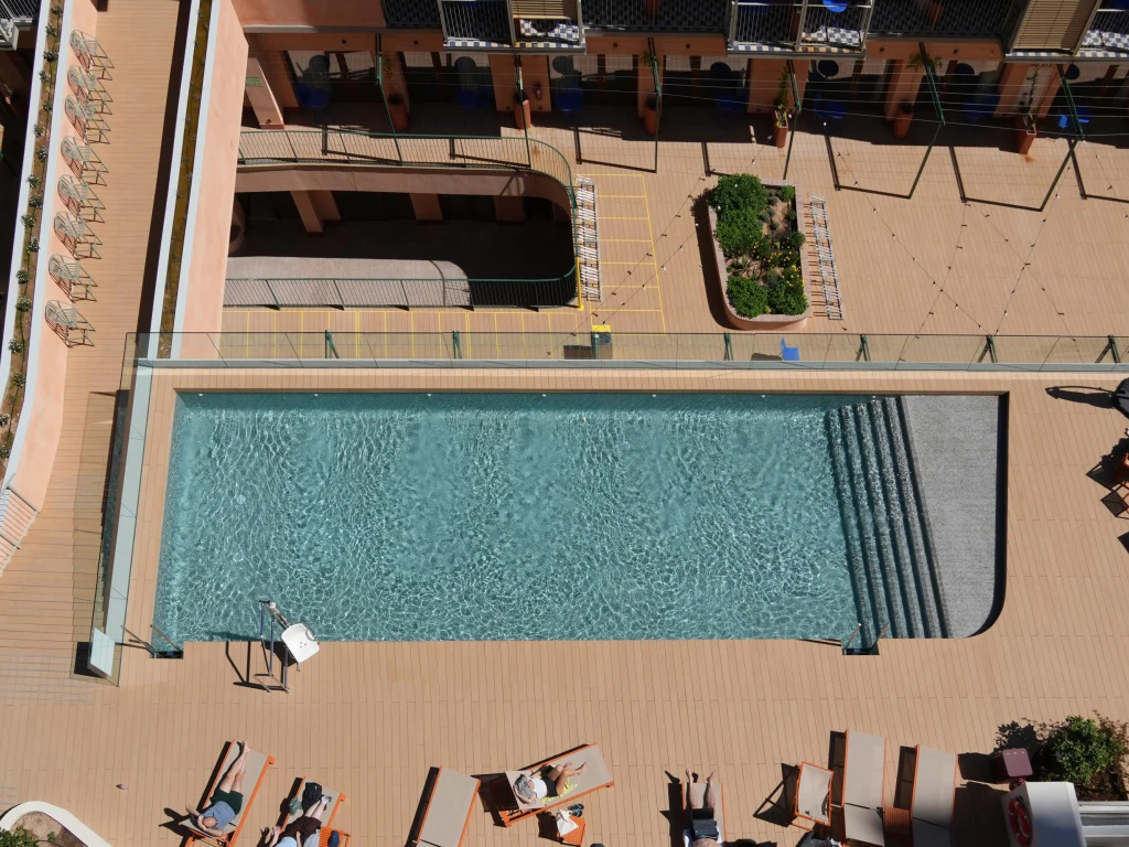 20260329_piscina_05.jpg