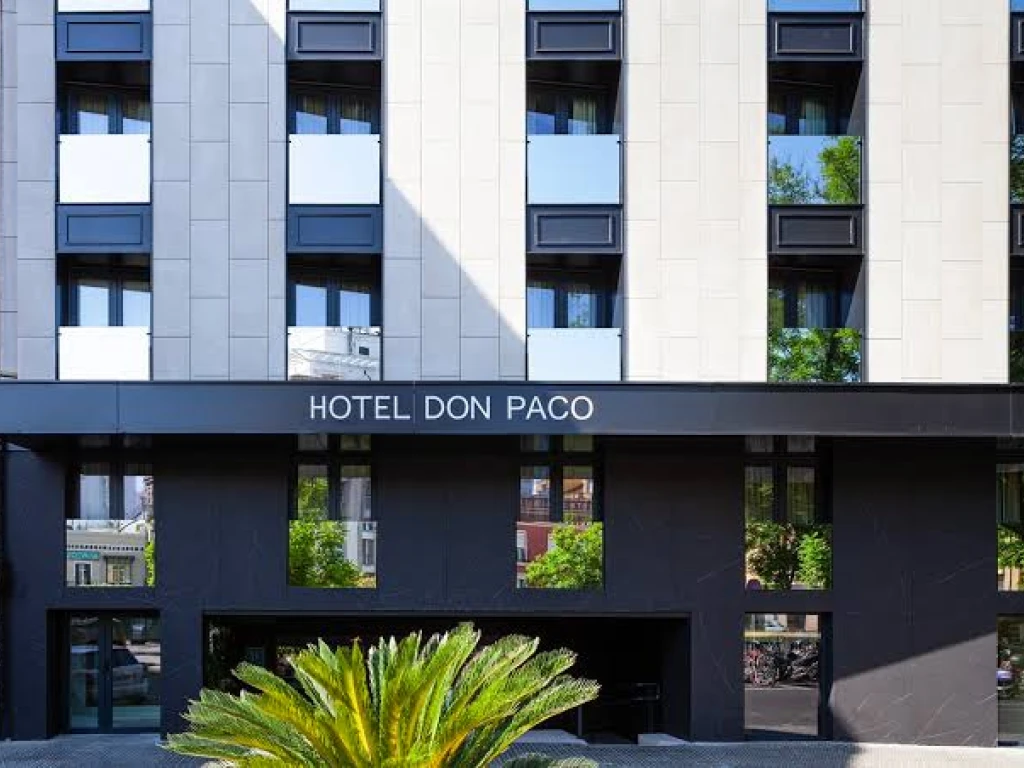 Front hotel