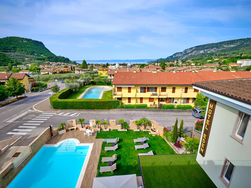 HOTEL_EDEN_GARDA_-_CAMERE_ED_ESTERNI_-_SEL_-_WEB_003__DSF8008_WEB