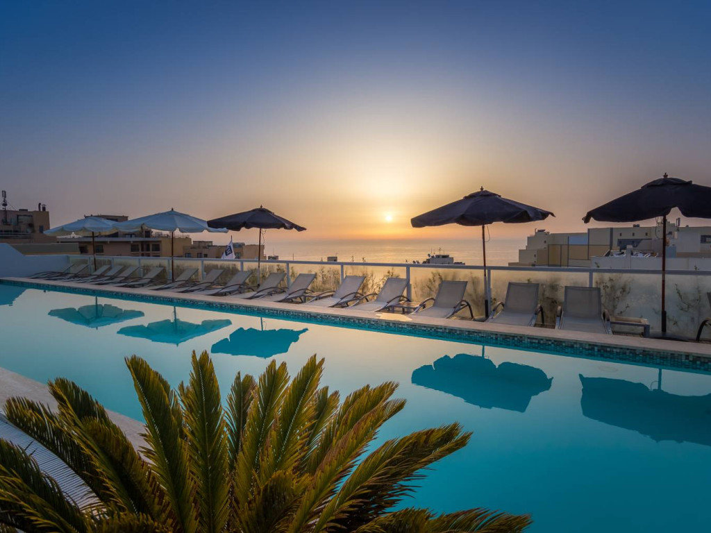 Hotel George Malta Outdoor Pool-3790 3000px