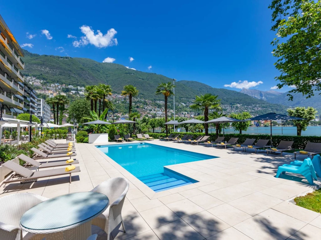 h-hotels_pool-06-h4-hotel-arcadia-locarno_Original (kommerz