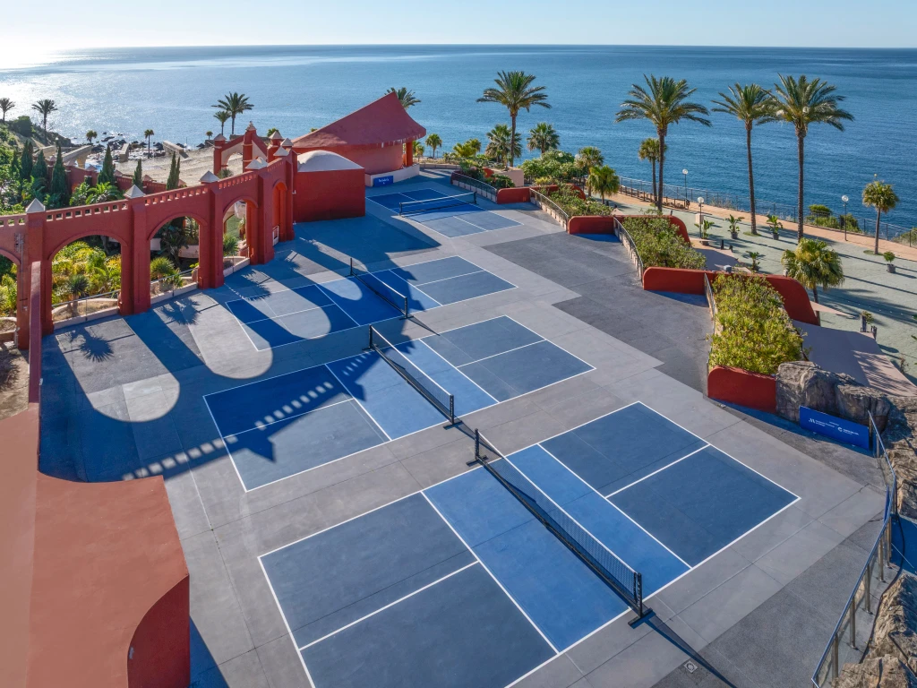 333aHolidayWorldBeachClub_Affiliated-Pickleball Courts