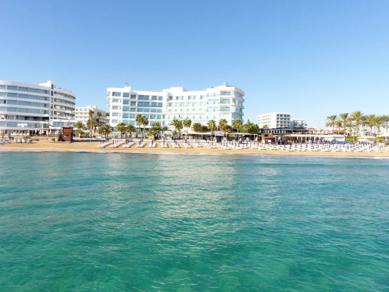 Vrissaki Beach Hotel