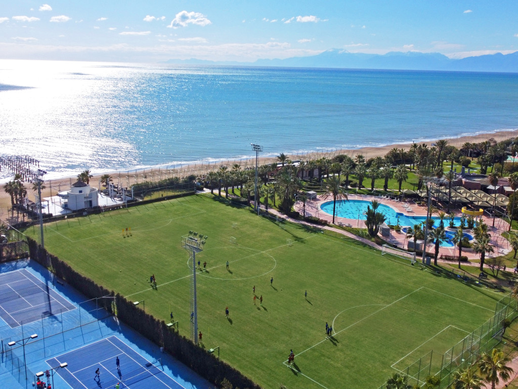 LimakArcadia_Pitch_01