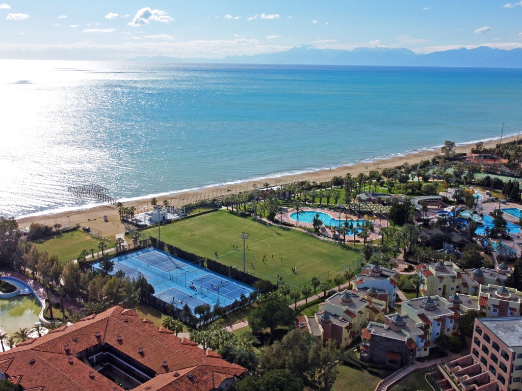 LimakArcadia_Pitch_03