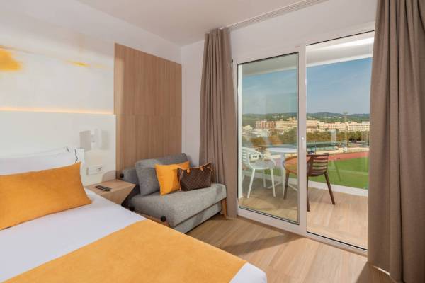 Lloret_Hotel_Azure_room_2